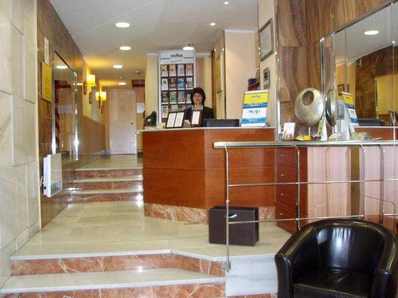 City Express Covadonga Oviedo Interior photo
